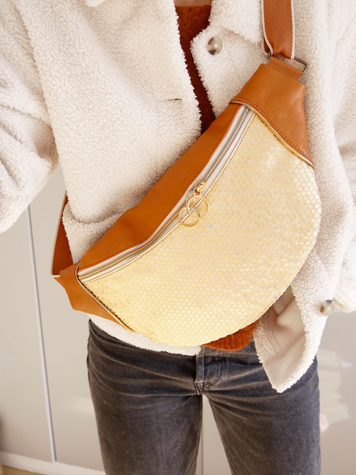 Banane - n°10 Cuir camel et doré