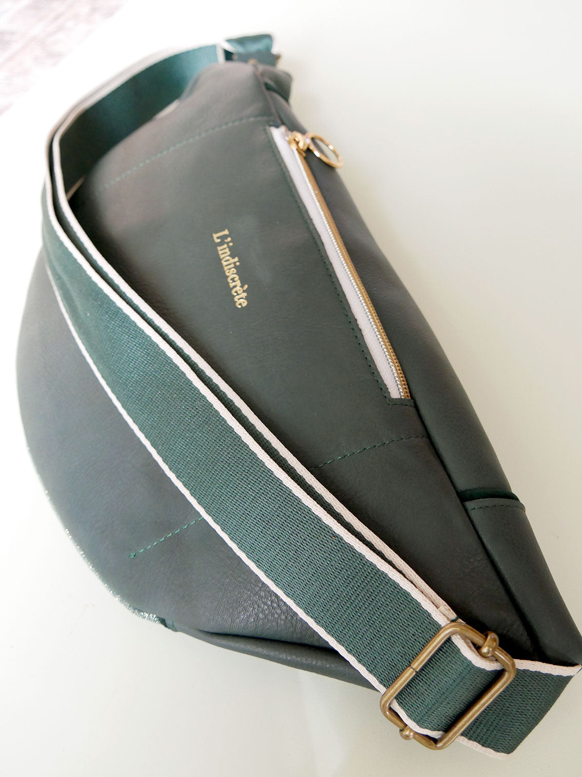 Banane - n°13 Cuir vert forêt et cuir brillant