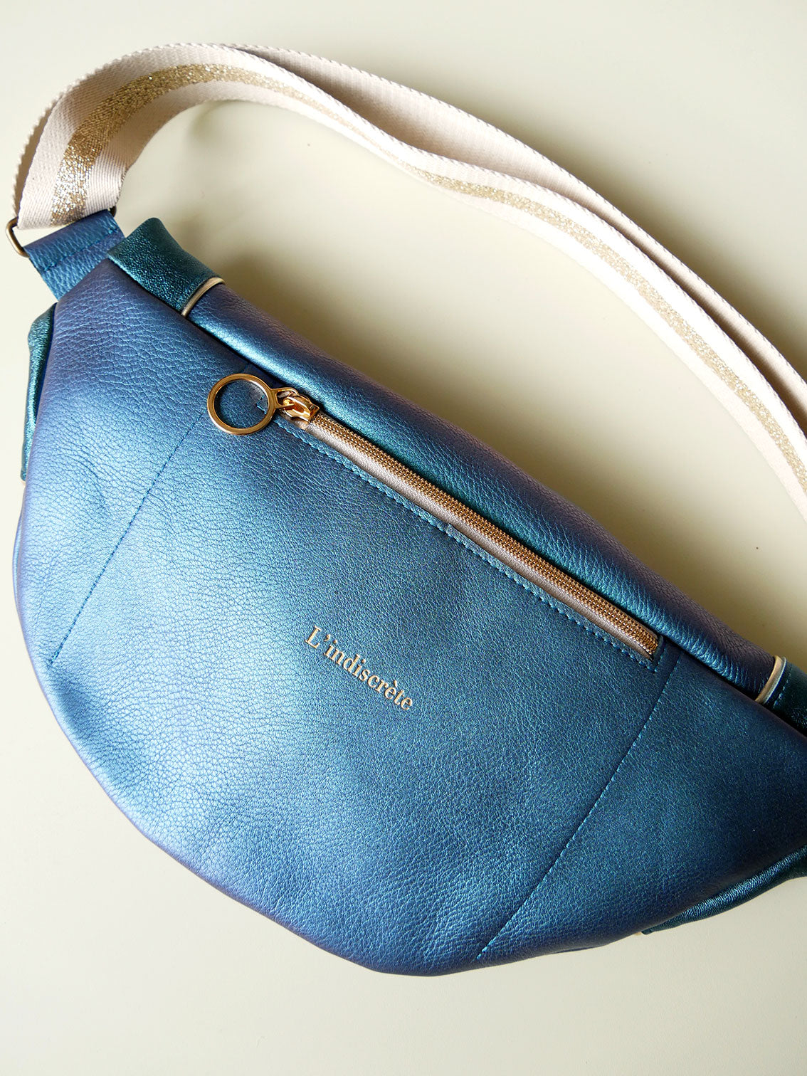 Banane - n°16 Cuir bleu pétrole et or