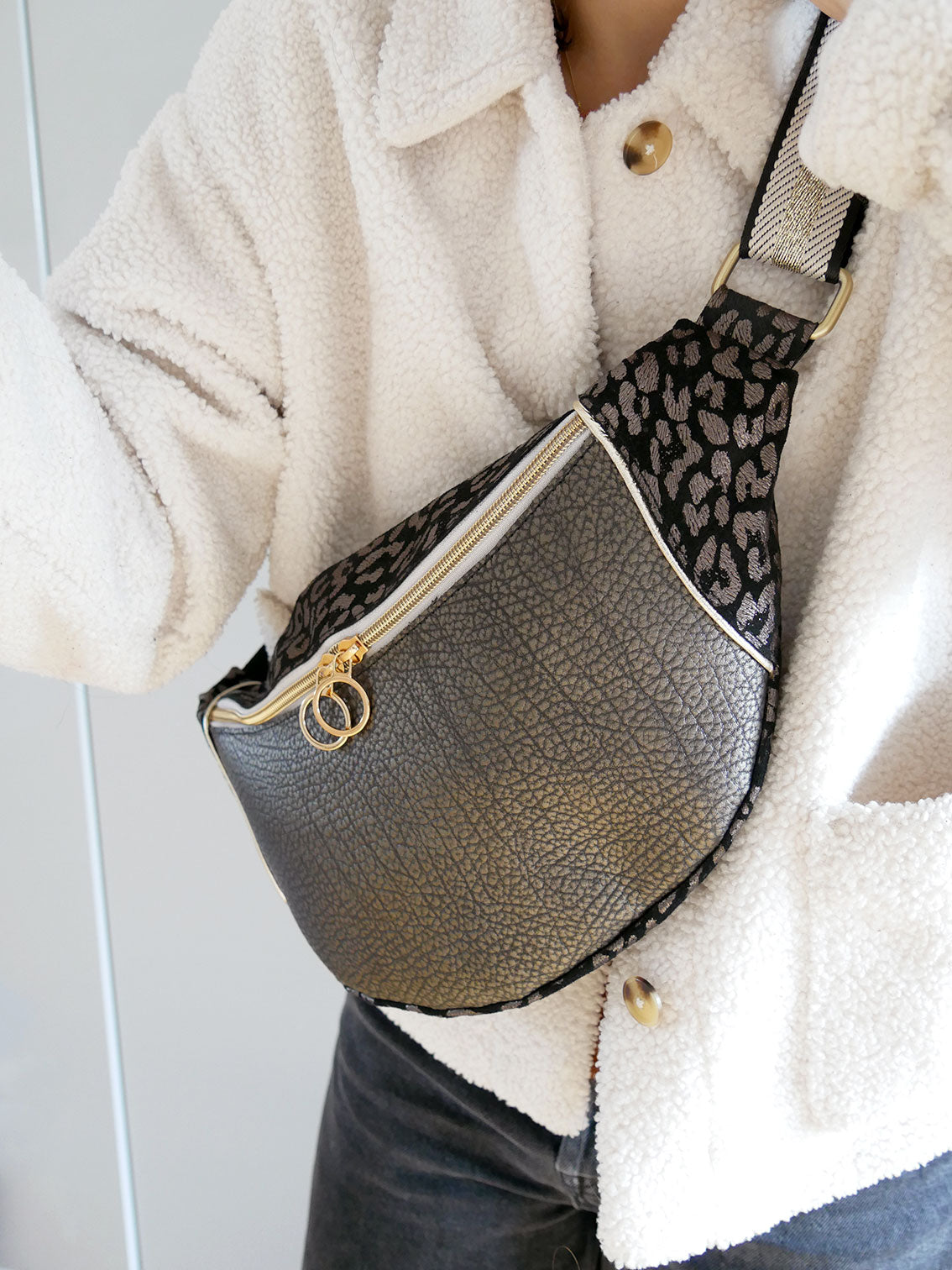 Banane - n°2 Cuir noir léopard et gris argenté