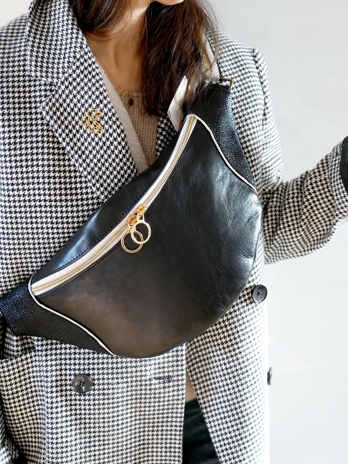 Banane - n°21 Cuir noir et or