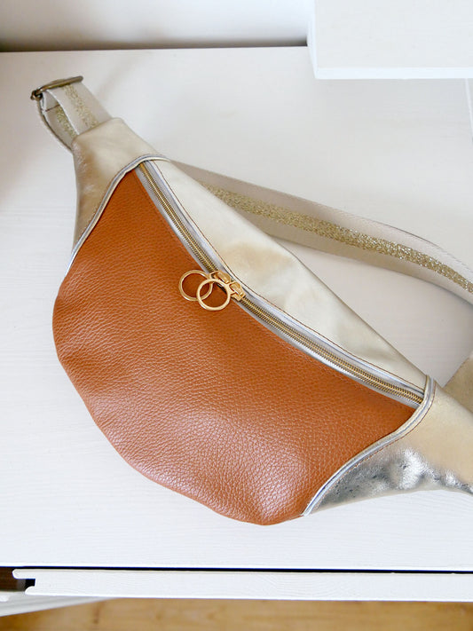 Banane - n°25 Cuir camel grainé et doré