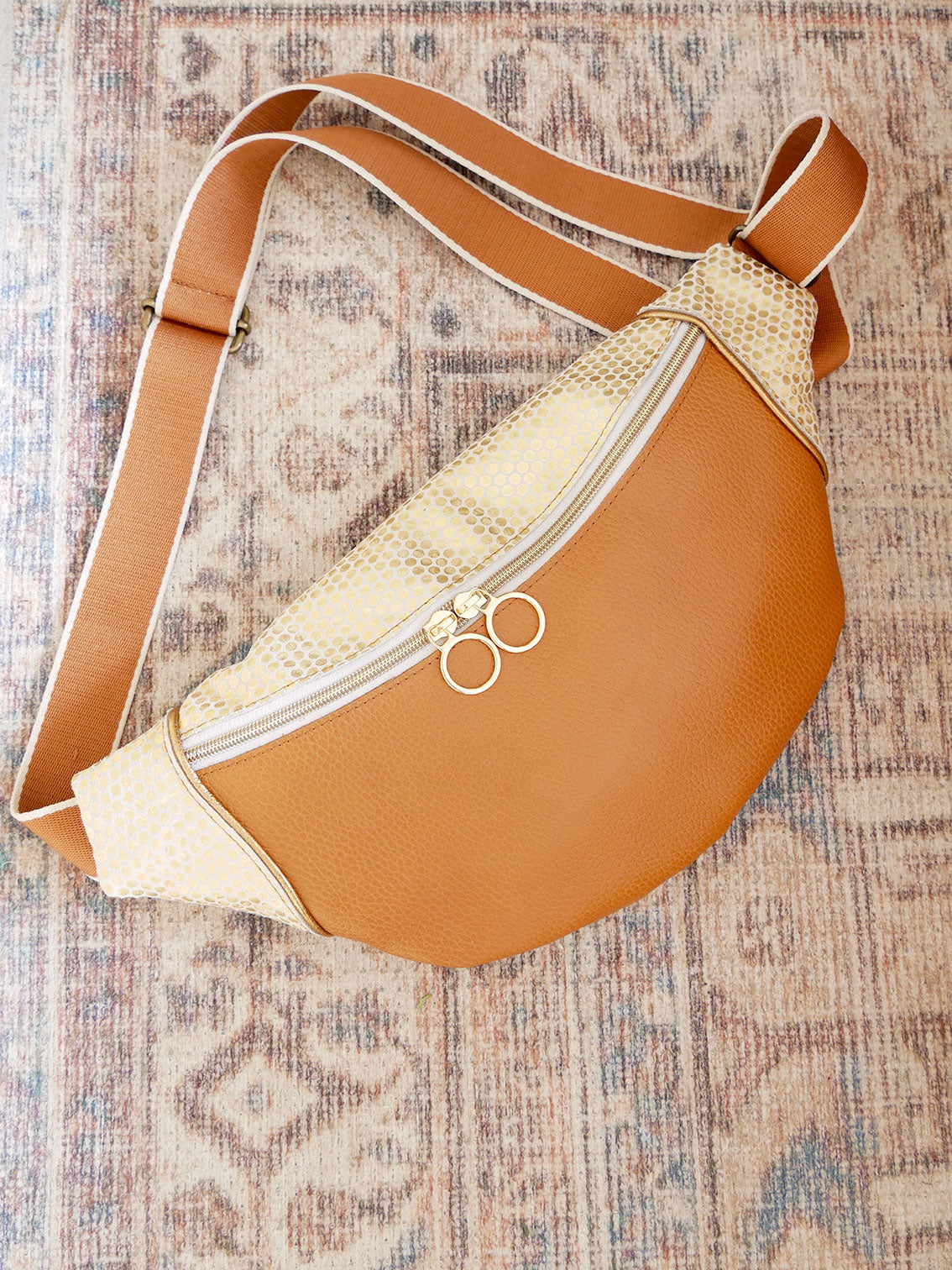 Banane - n°9 Cuir camel et doré