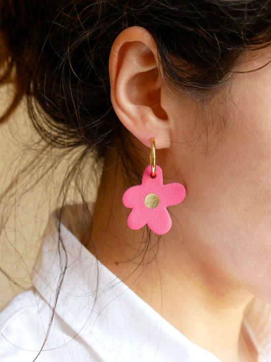 Barcelone - Boucles d'oreilles en cuir rose fuchsia et or