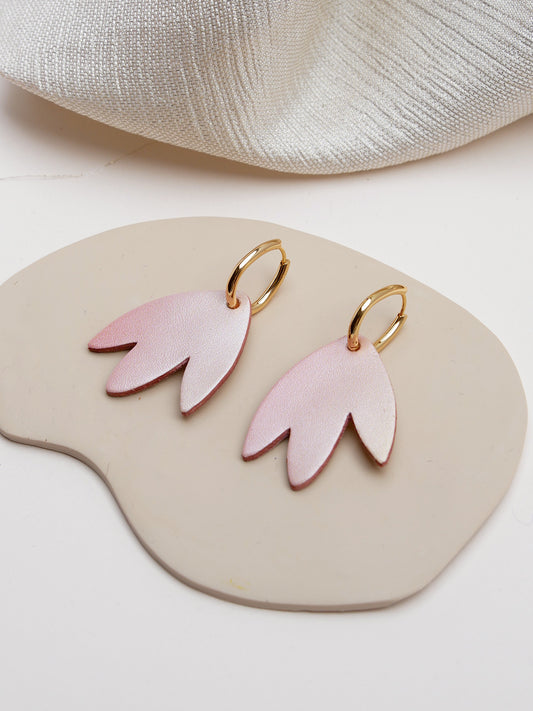 Bilbao - Boucles d'oreilles en cuir rose sunrise et or