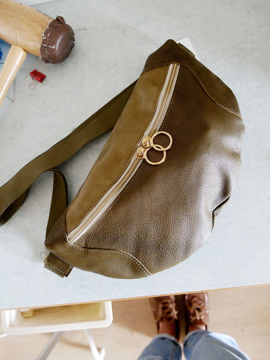 Banane - n°44 Cuir vert kaki