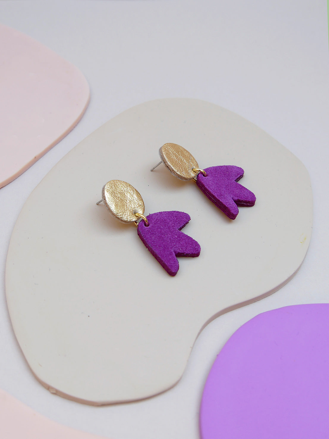 Mini Bilbao - Boucles d'oreilles en violet et or