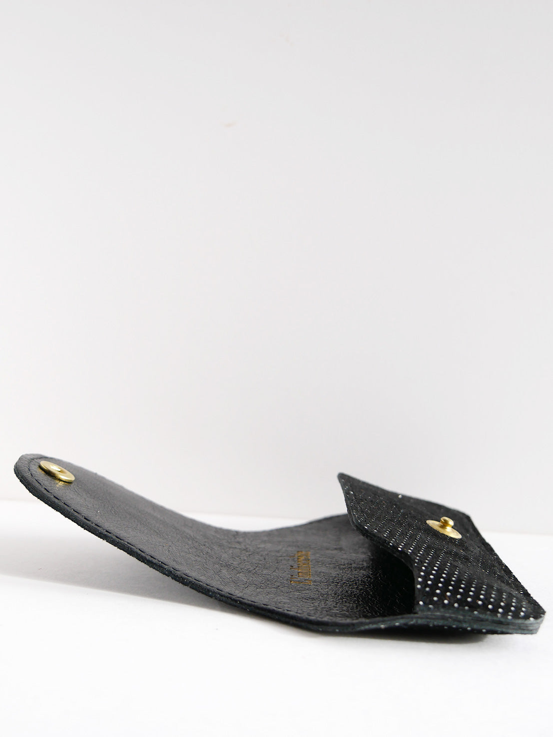 Etui à lunettes en cuir noir à pois ET59