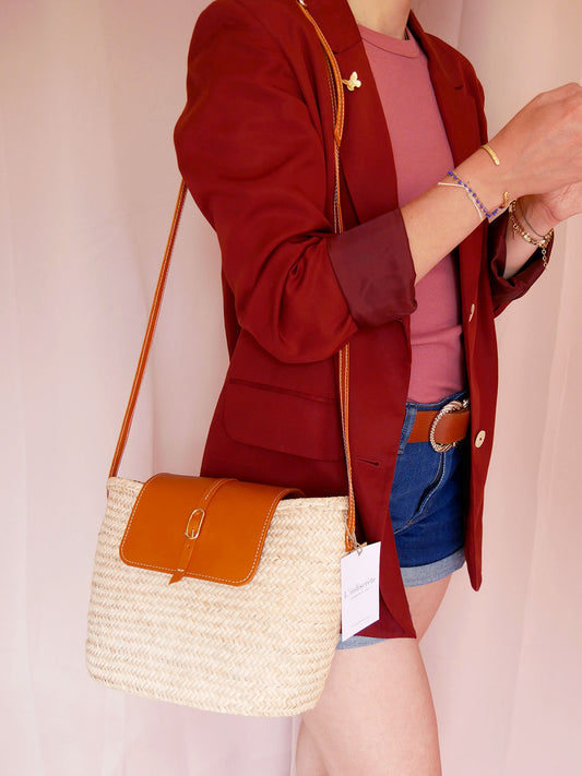 Numéro 87 - Panier en osier et cuir camel à bandoulière