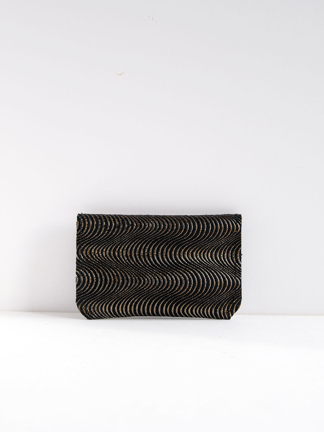 Porte-cartes en cuir noir à vagues PC38