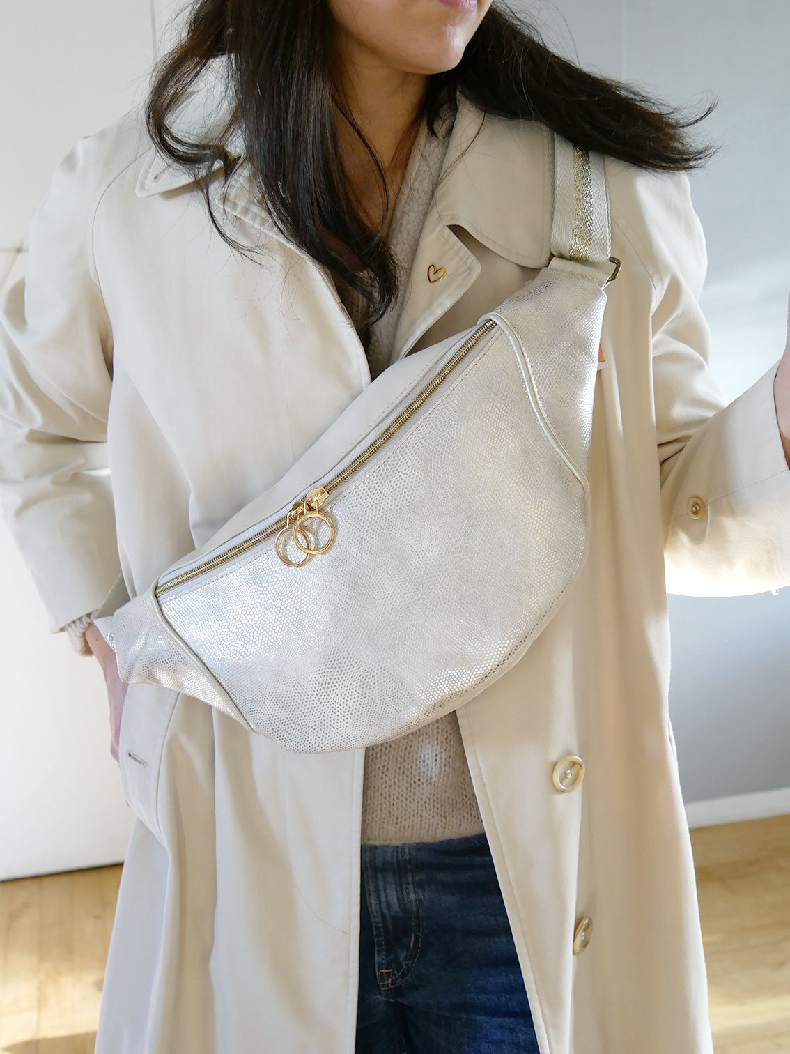 Banane - n°27 Cuir blanc crème or motifs serpent
