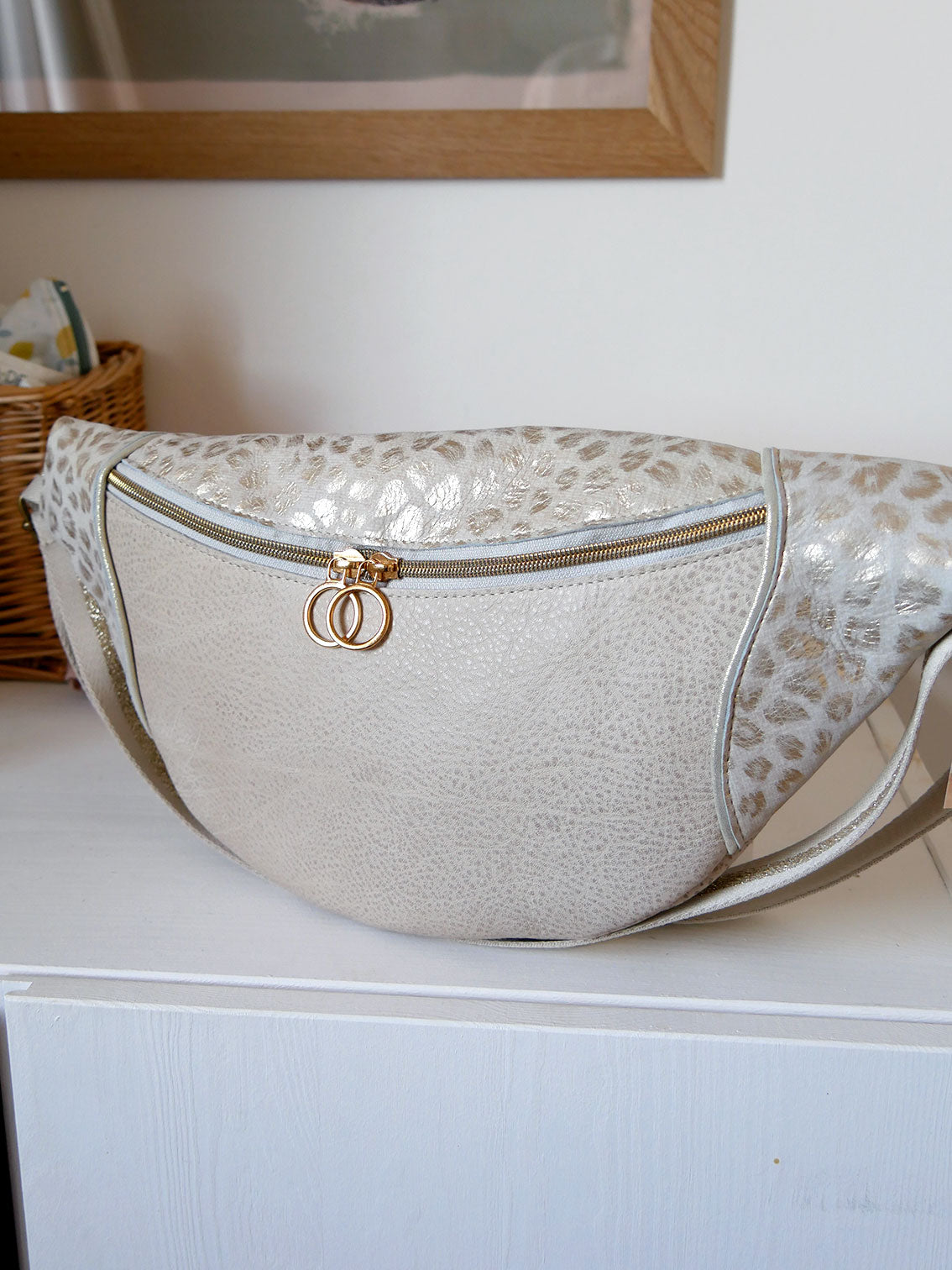 Banane - n°28 Cuir blanc crème or motifs léopard