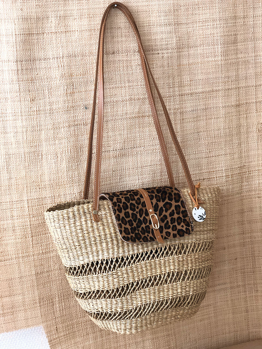Numéro 16 - panier Bolga en osier cuir léopard et bandoulière en cuir