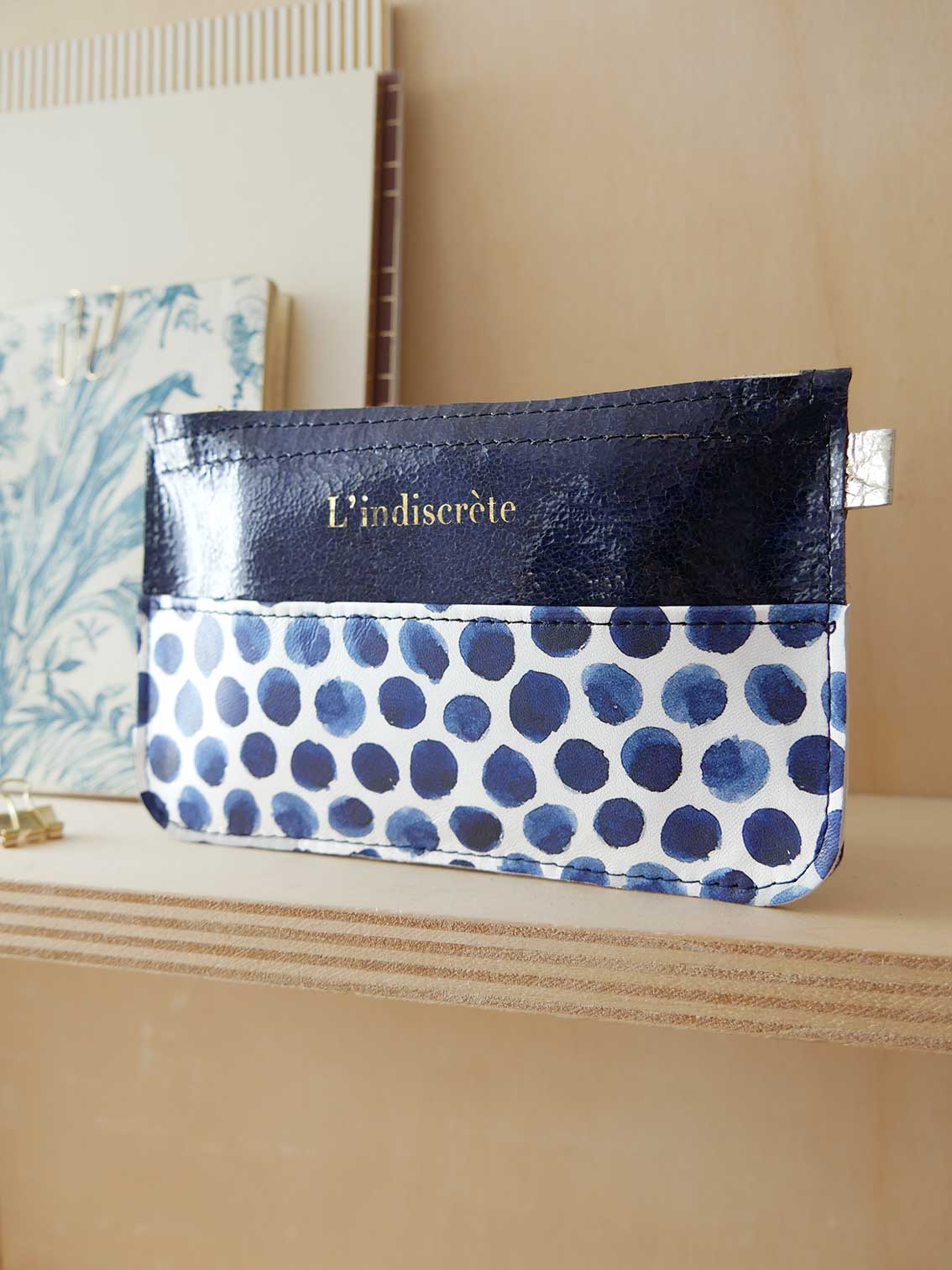 Pochettes en cuir bleu nuit et pois P102/ P103 / P104