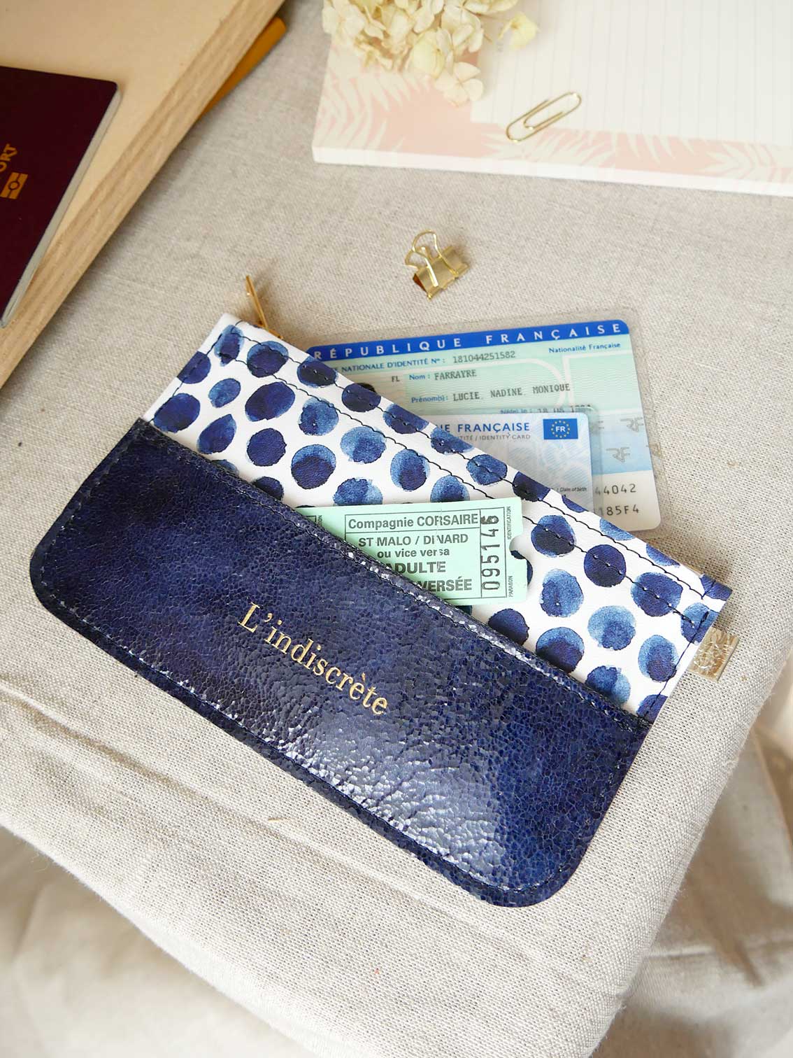 Pochettes en cuir bleu nuit et pois P102/ P103 / P104