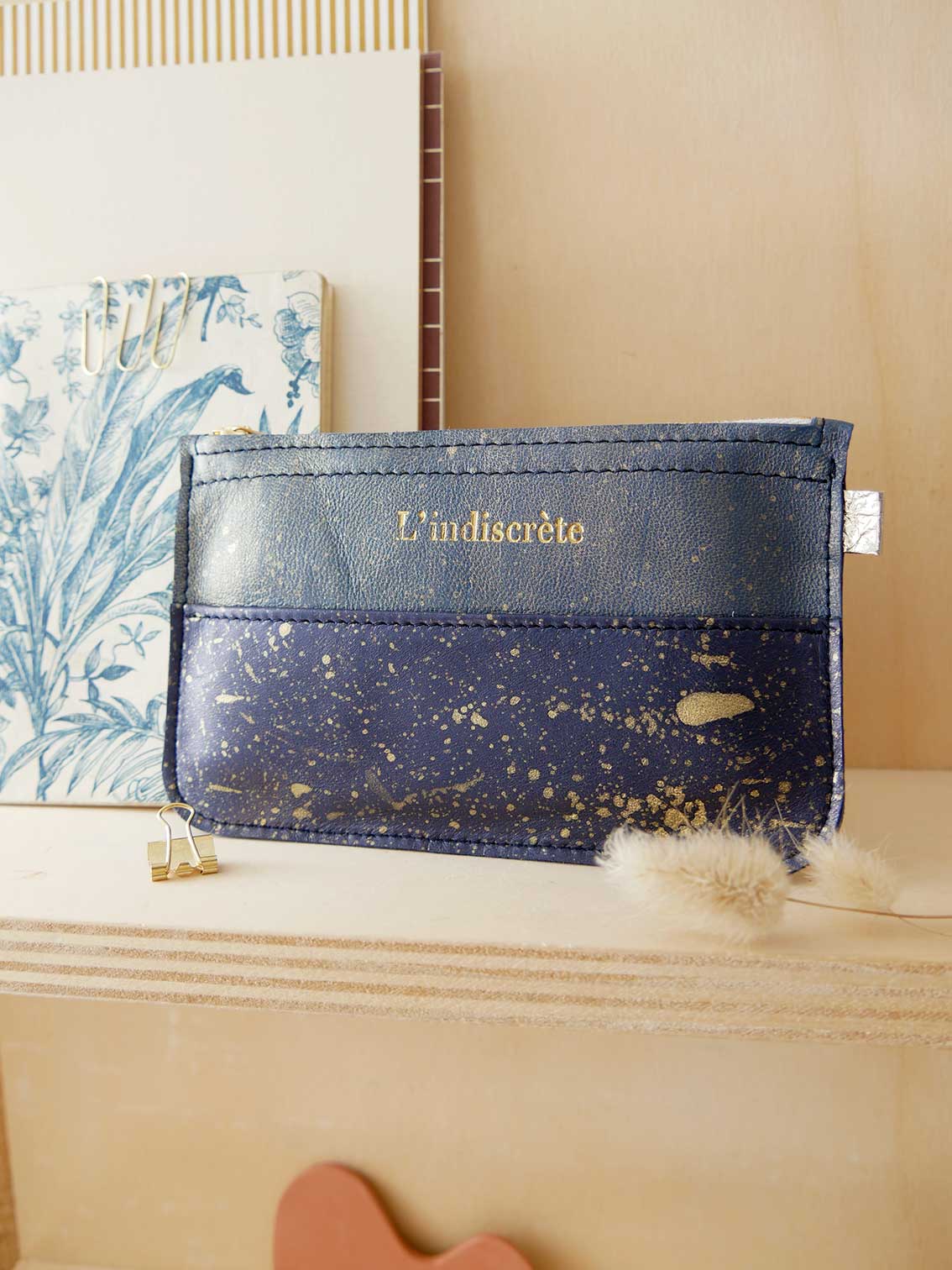 Pochettes en cuir bleu nuit et or P109/ P110 / P112