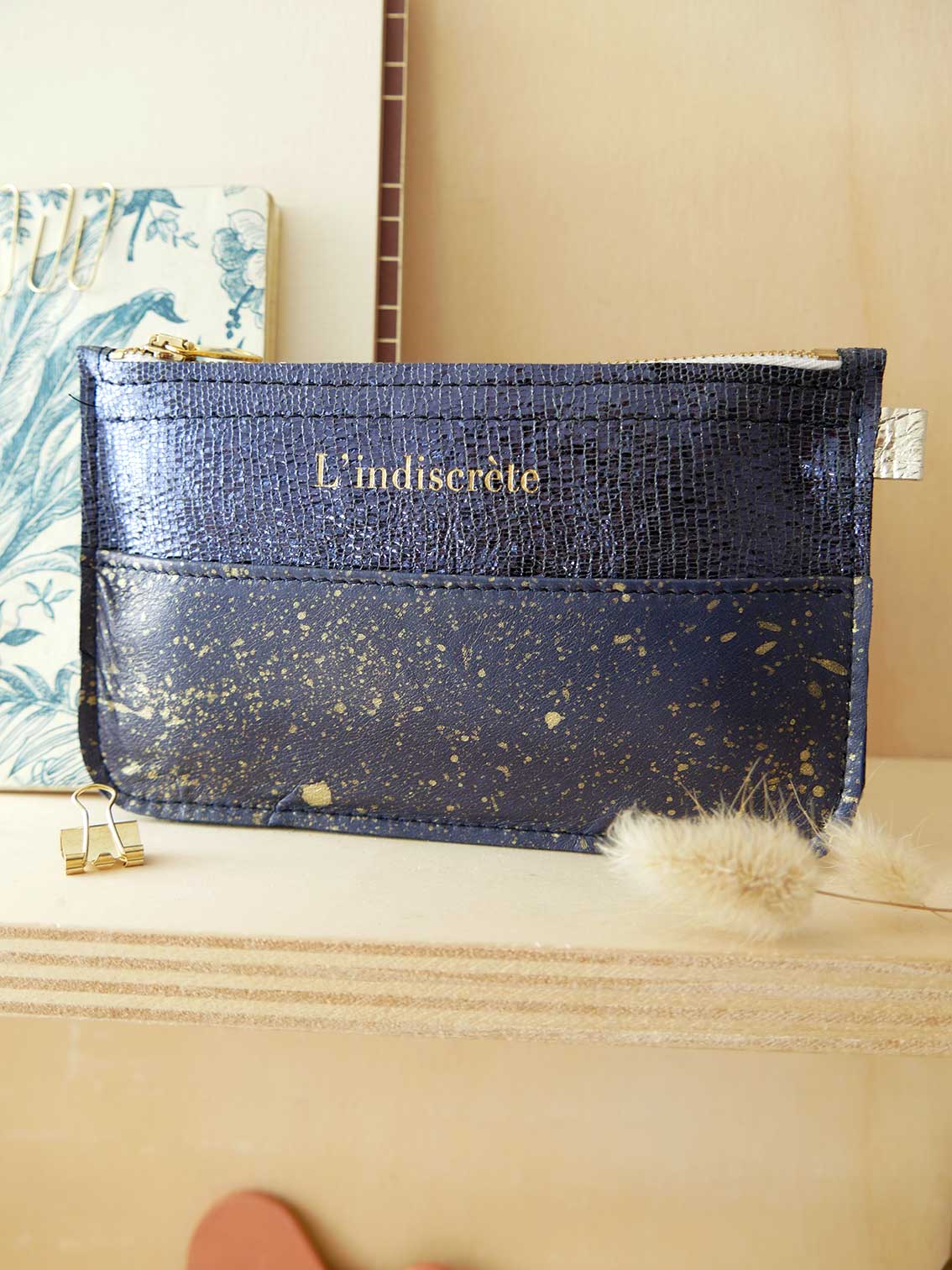 Pochettes en cuir bleu nuit et or P109/ P110 / P112