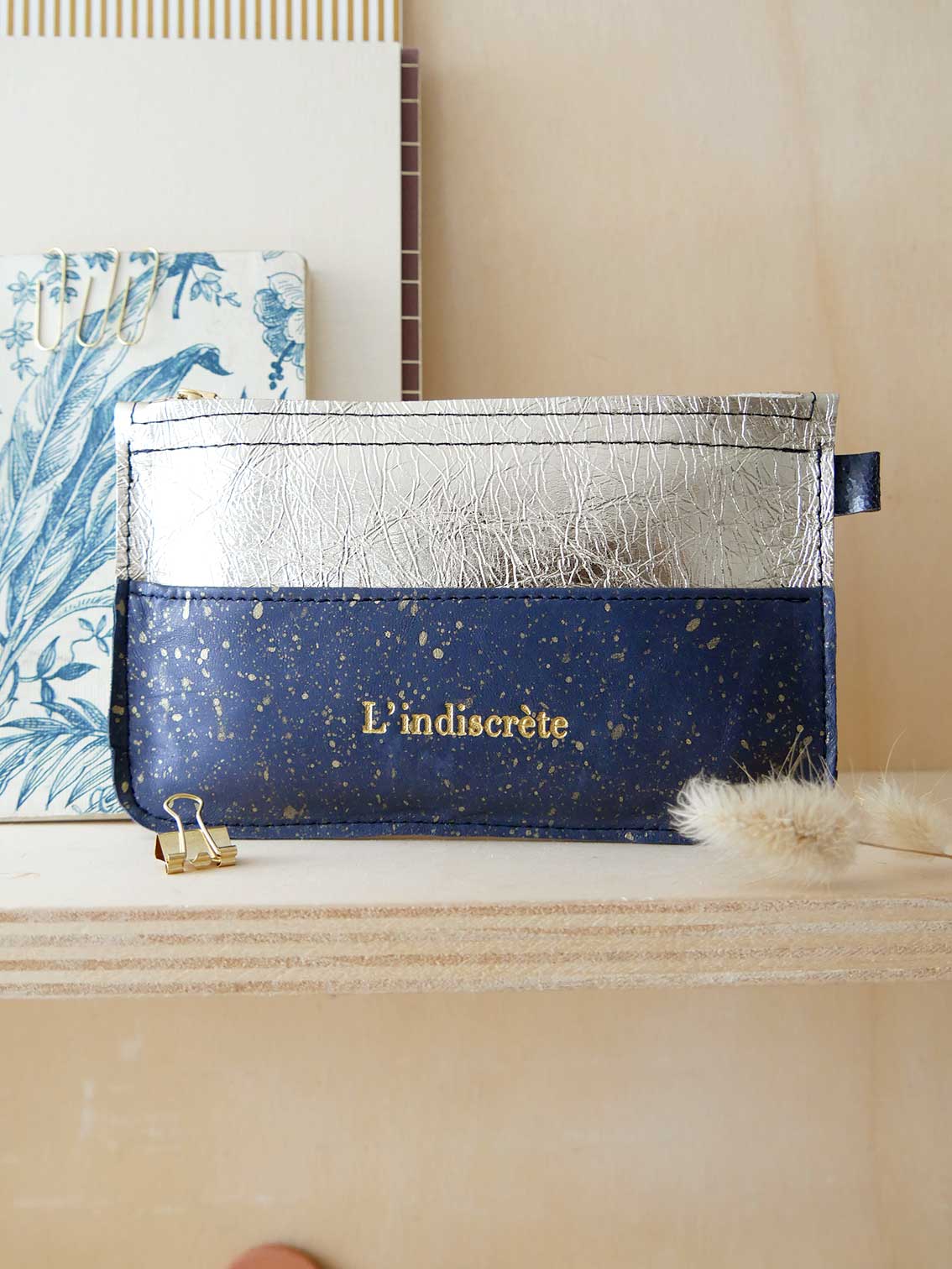 Pochettes en cuir bleu nuit et or P109/ P110 / P112