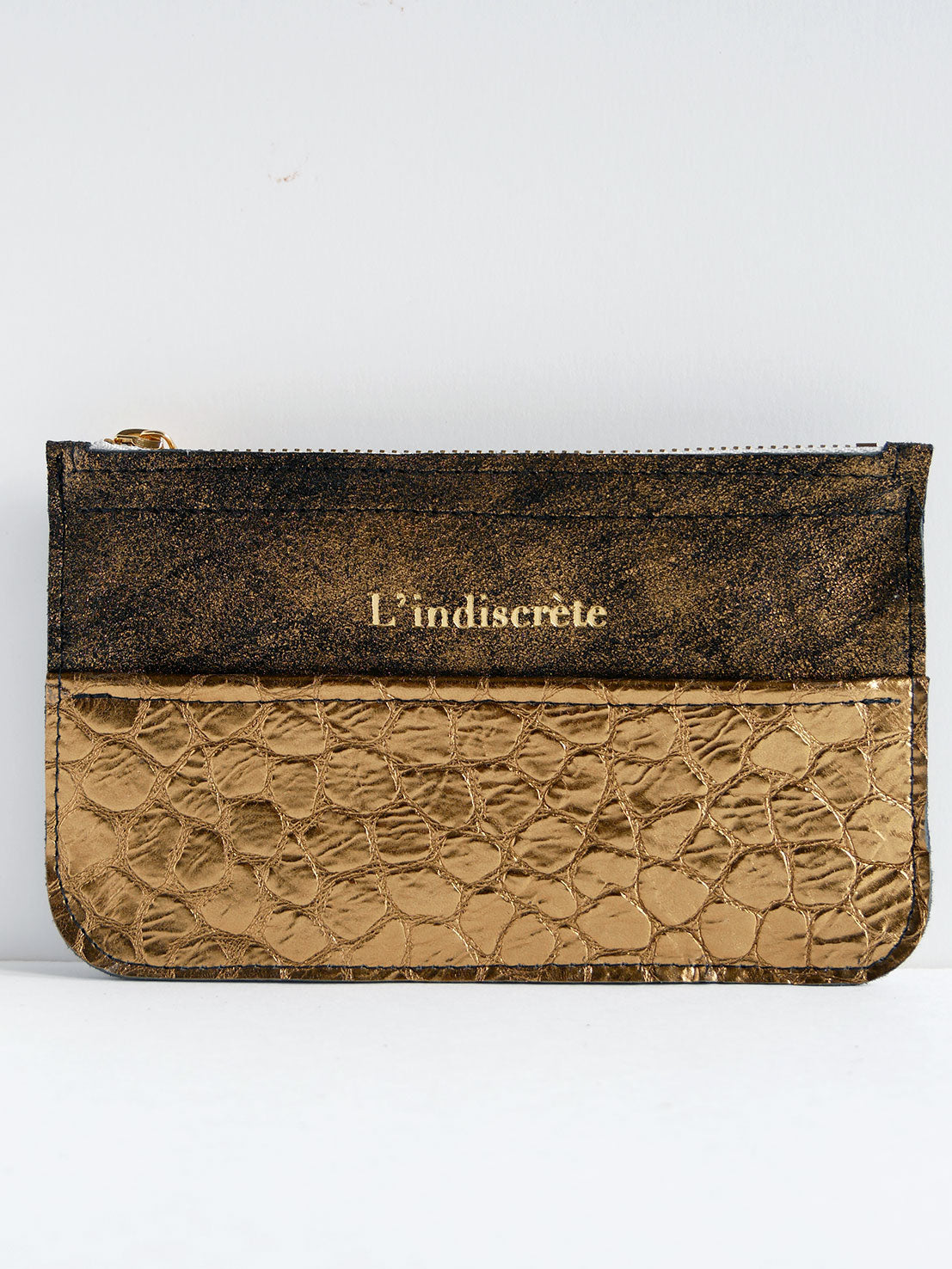 Pochette en cuir noir pailleté et bronze- P139