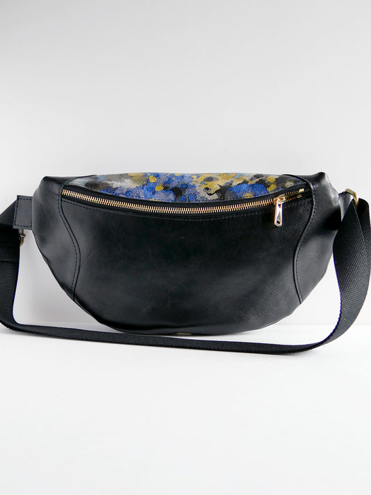 Banane - n°39 Cuir noir à motif floral