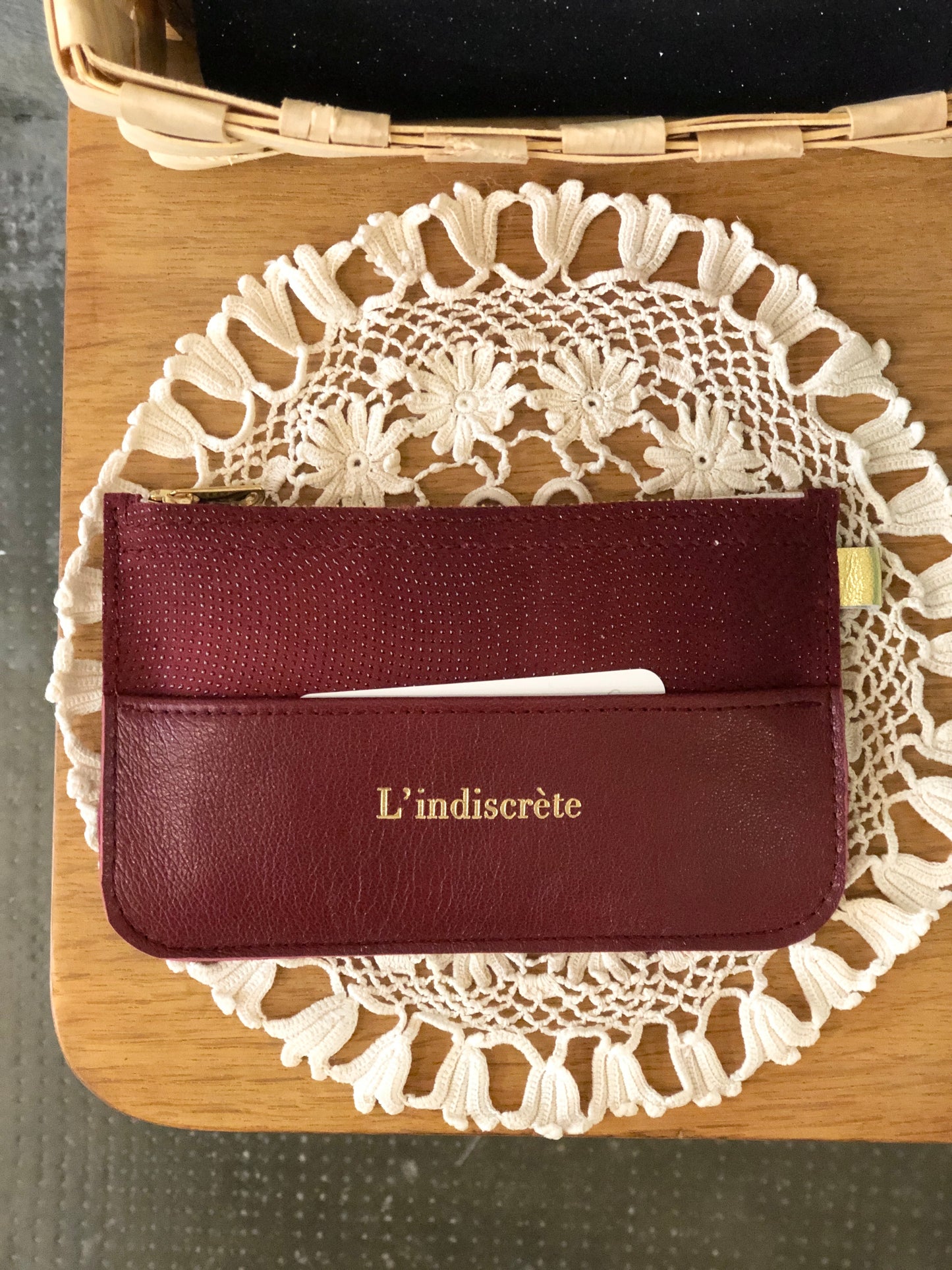 Pochette en cuir bordeaux - P53