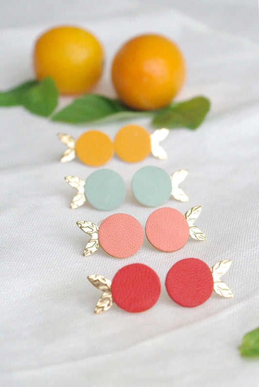 Puces d'oreilles Fruit en cuir blanc