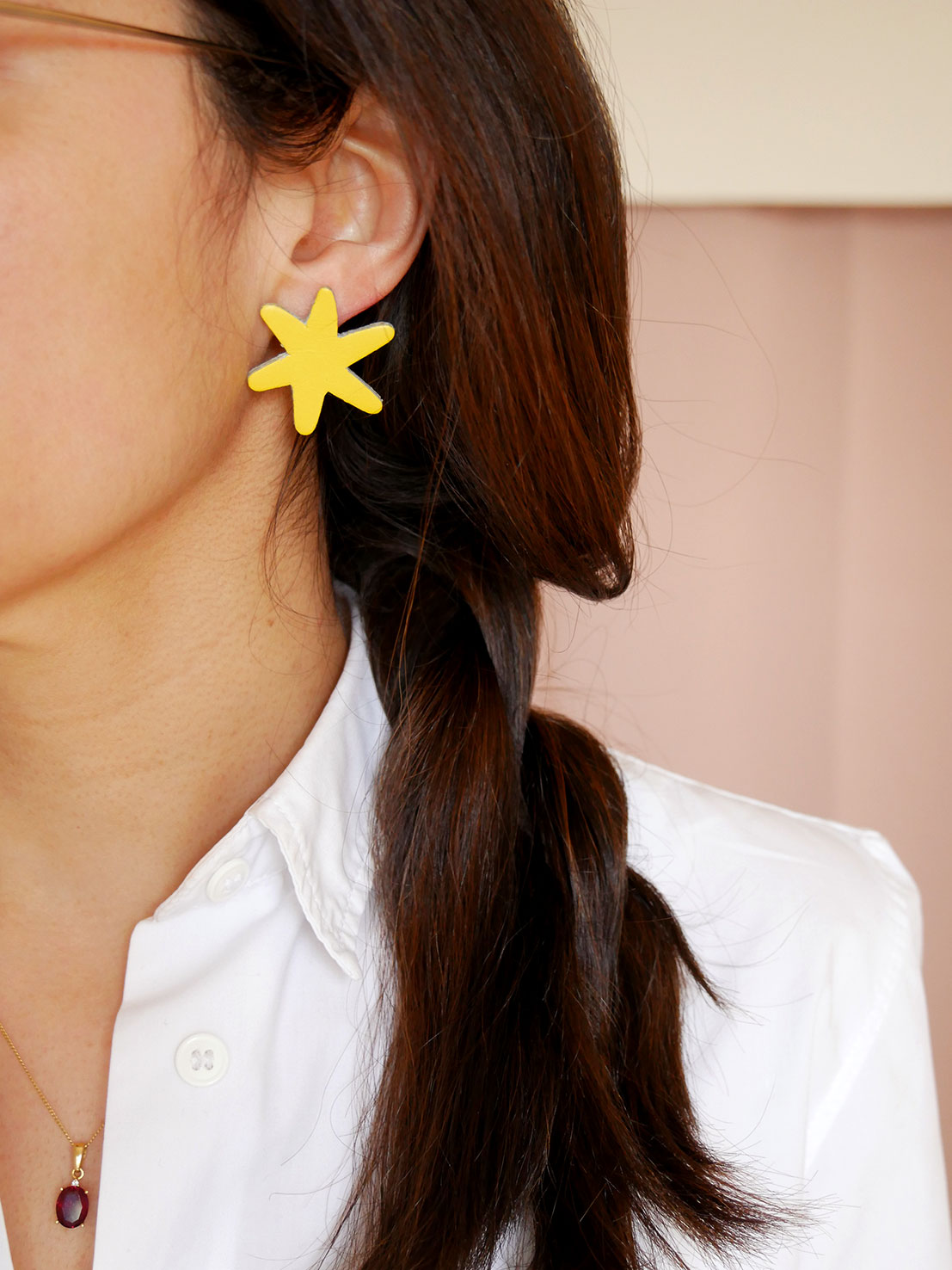 Miami - Boucles d'oreilles étoile en cuir jaune