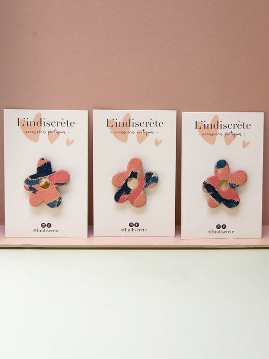 BARCELONE - pin's fleur en cuir palette rose bleu