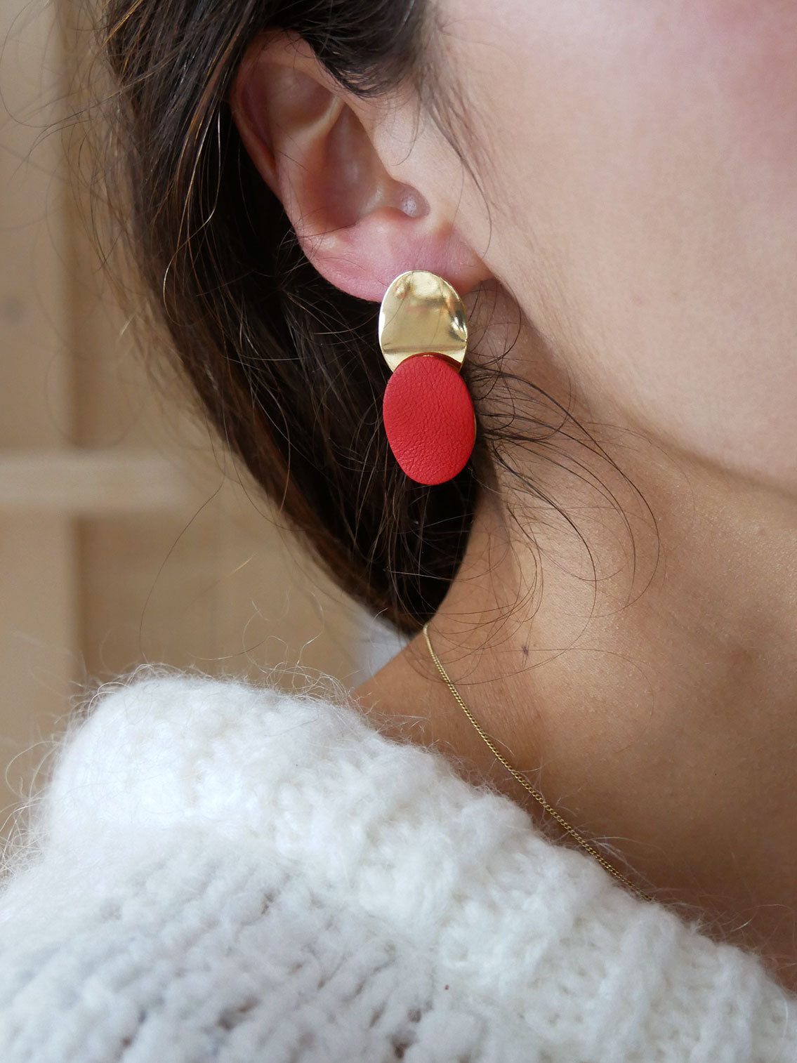 ROMA- Boucles d'oreilles doré en cuir rouge