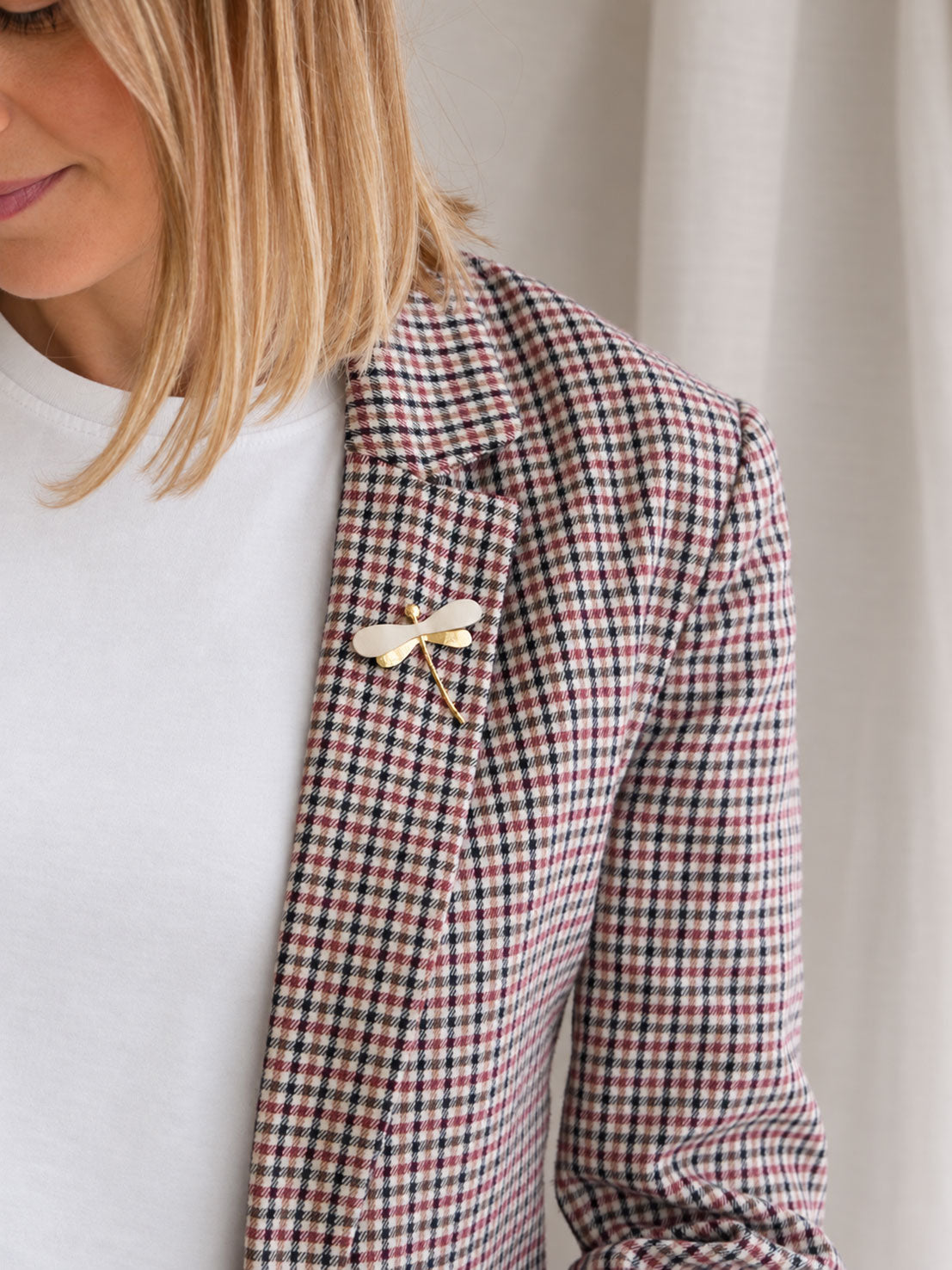 La Libellule - Broche libellule en cuir et or