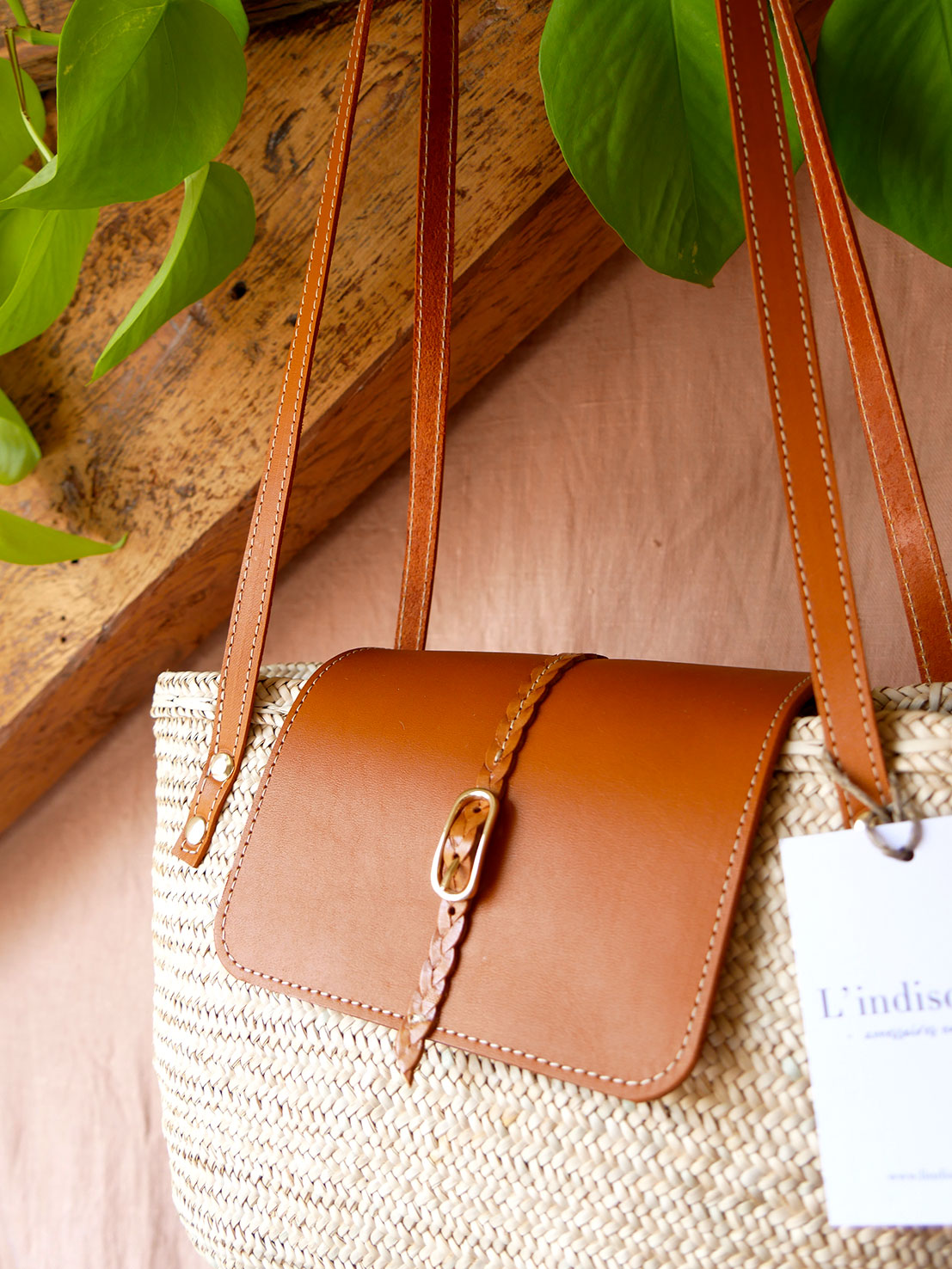 Numéro 95 - Panier en osier et cuir camel à anses