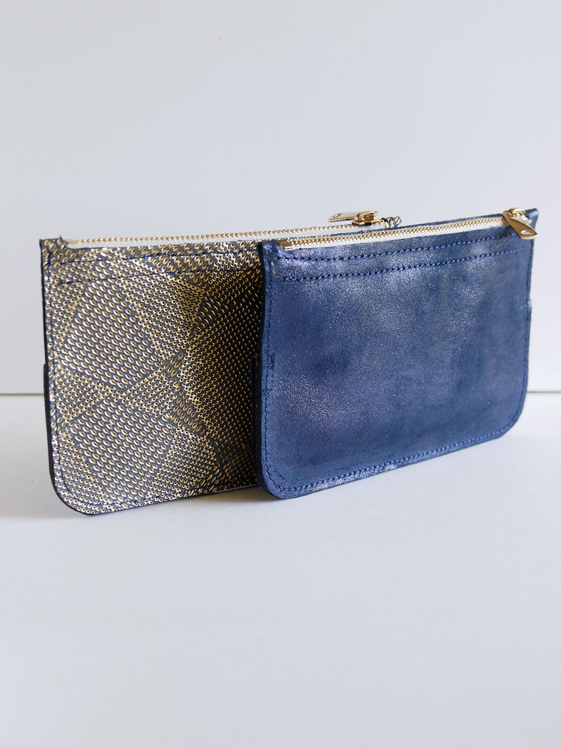 Pochette en cuir bleu et or - P152 P153