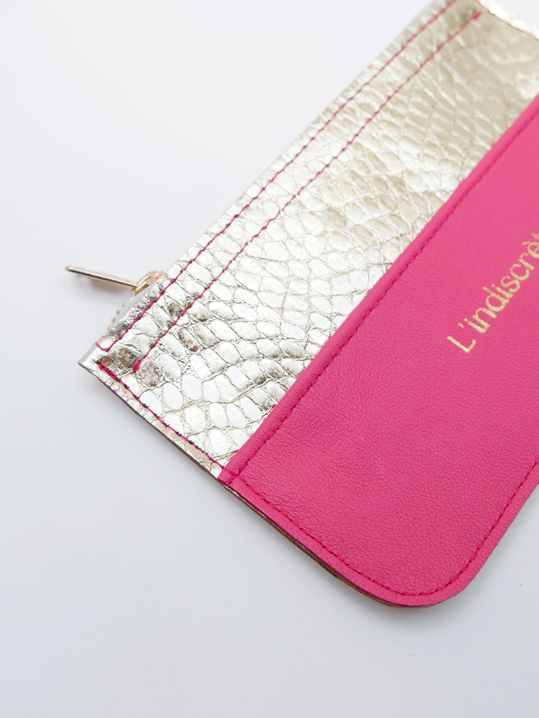 Pochette en cuir rose fuchsia et or - P158
