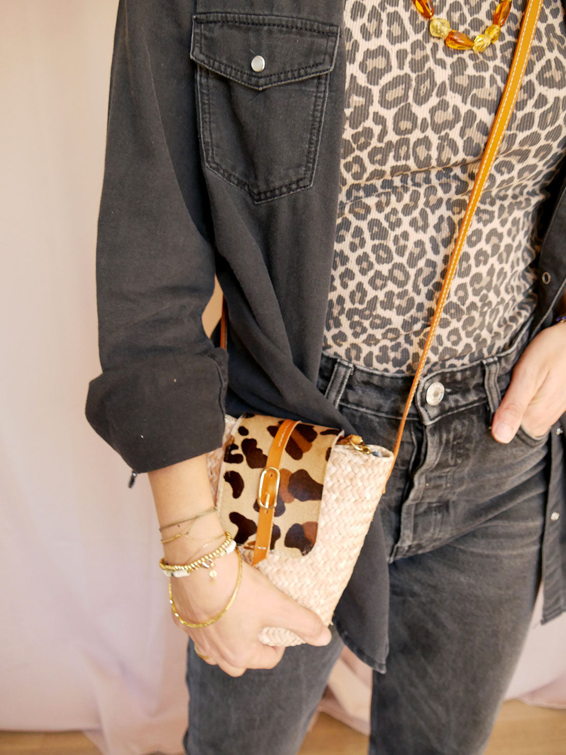 Panier 111 - Mini Panier en osier et cuir léopard à bandoulière