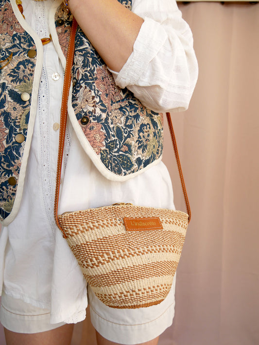 Panier 122 - Panier en osier et cuir camel à bandoulière