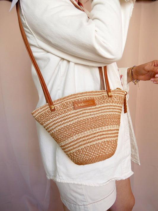 Panier 126 - Panier en osier et cuir camel à bandoulière