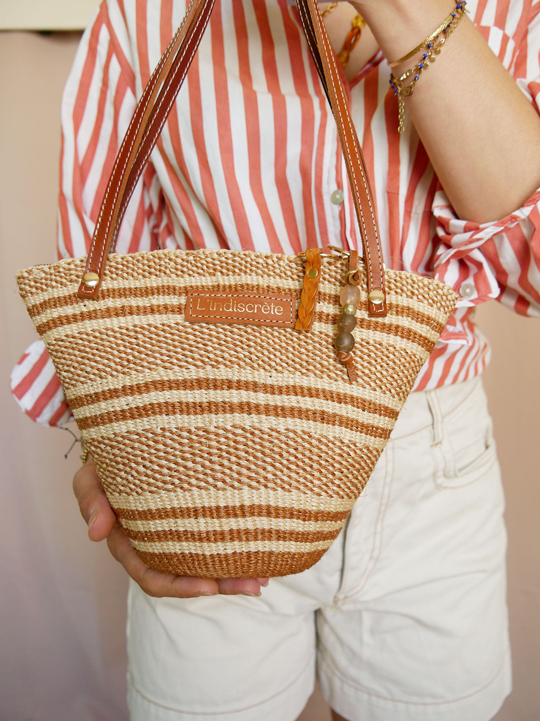 Panier 128 - Panier en osier et cuir camel à bandoulière