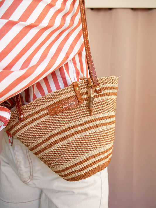 Panier 128 - Panier en osier et cuir camel à bandoulière