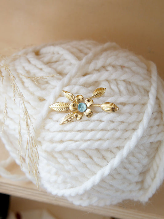 Le bouquet - Broche bouquet de fleur en or et cuir sirène