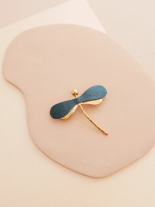 La Libellule - Broche libellule en cuir vert émeraude
