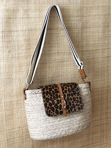 Numéro 3 -Panier en osier et cuir léopard à bandoulière