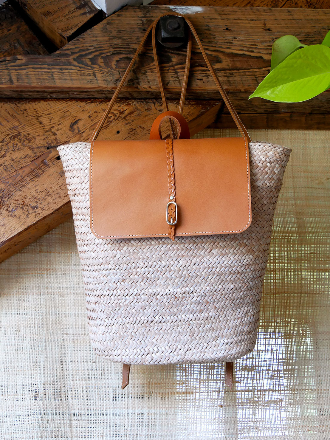 Numéro 61 - Panier sac à dos en osier et cuir camel