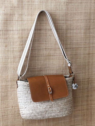 Numéro 7 -Panier en osier et cuir camel à bandoulière beige
