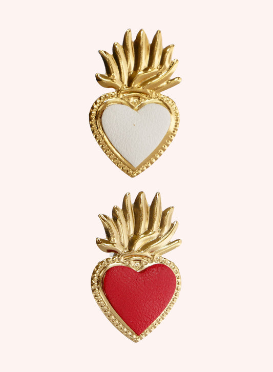 Pin's coeur sacré en cuir (2 couleurs)