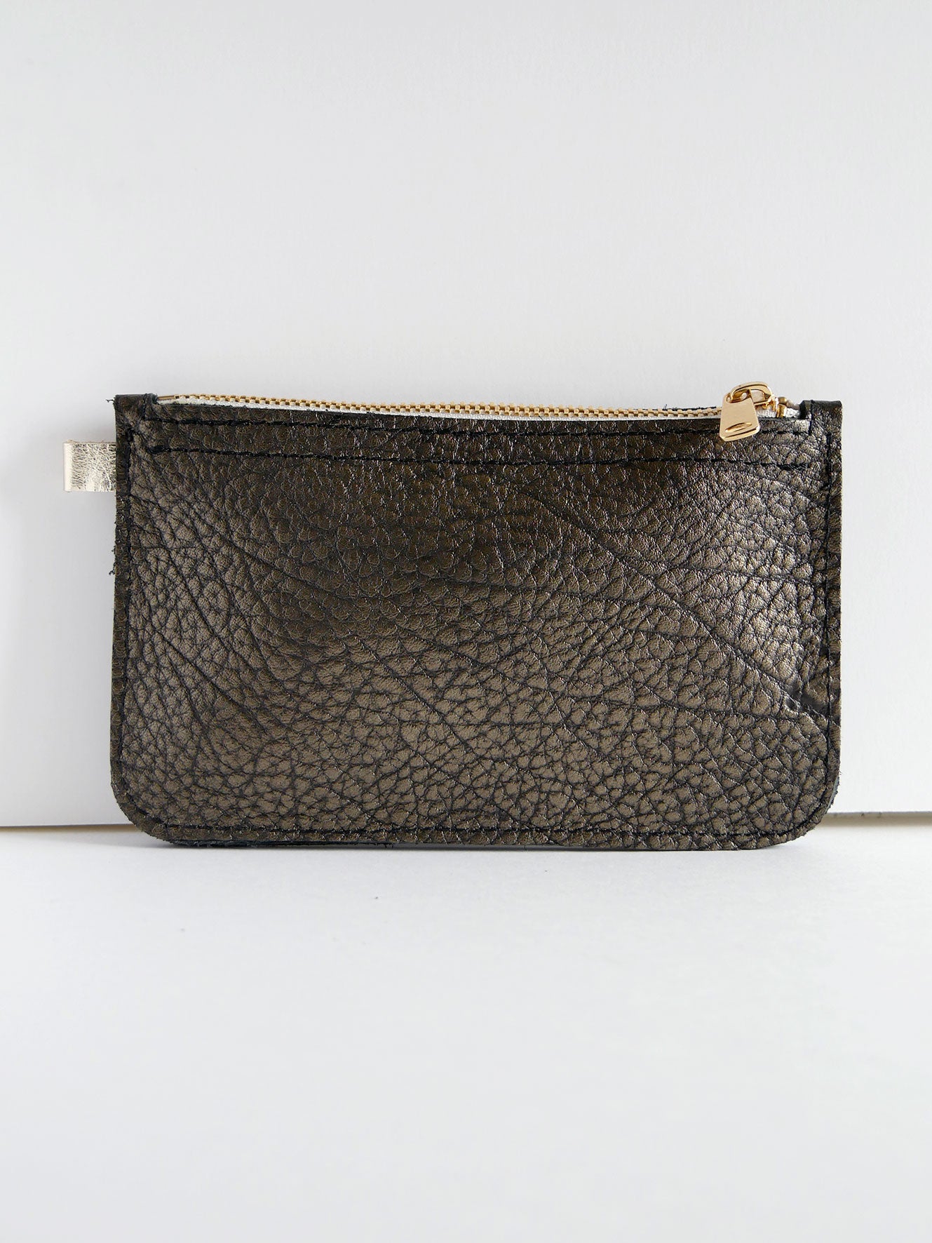 Pochette en cuir noir et argent léopard- P117